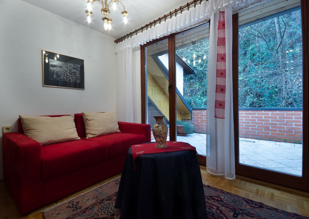 Apartment Nina With Private Terrace Tour As Ljubljana Szoba fotó