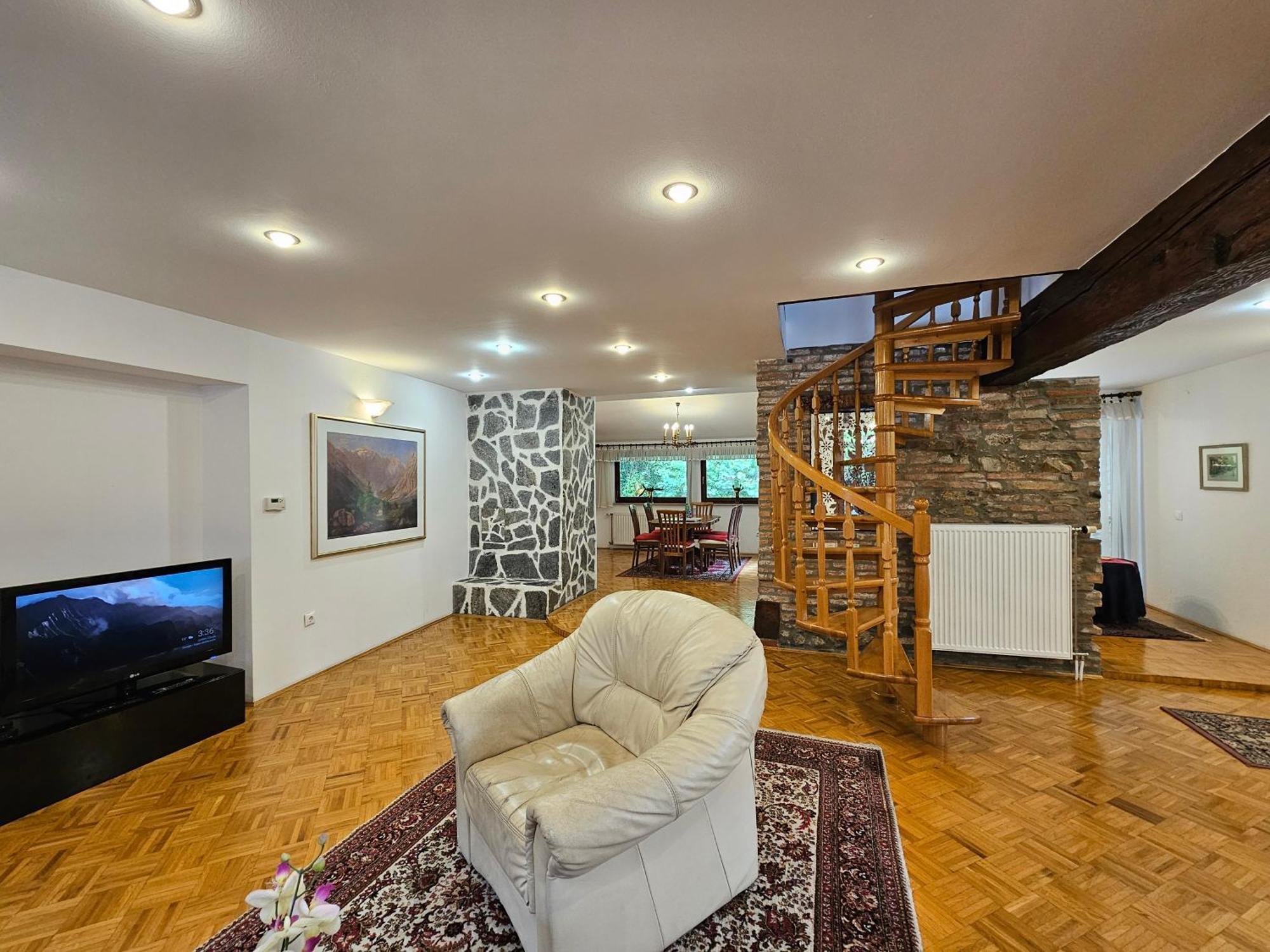 Apartment Nina With Private Terrace Tour As Ljubljana Kültér fotó